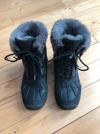 Bottes boots UGG Adirondack III size 6 taille 6