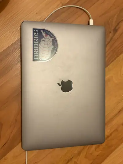 MacBook Pro 2017 13”, View more