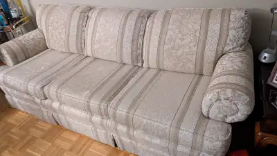 Sofa gratuit, View more