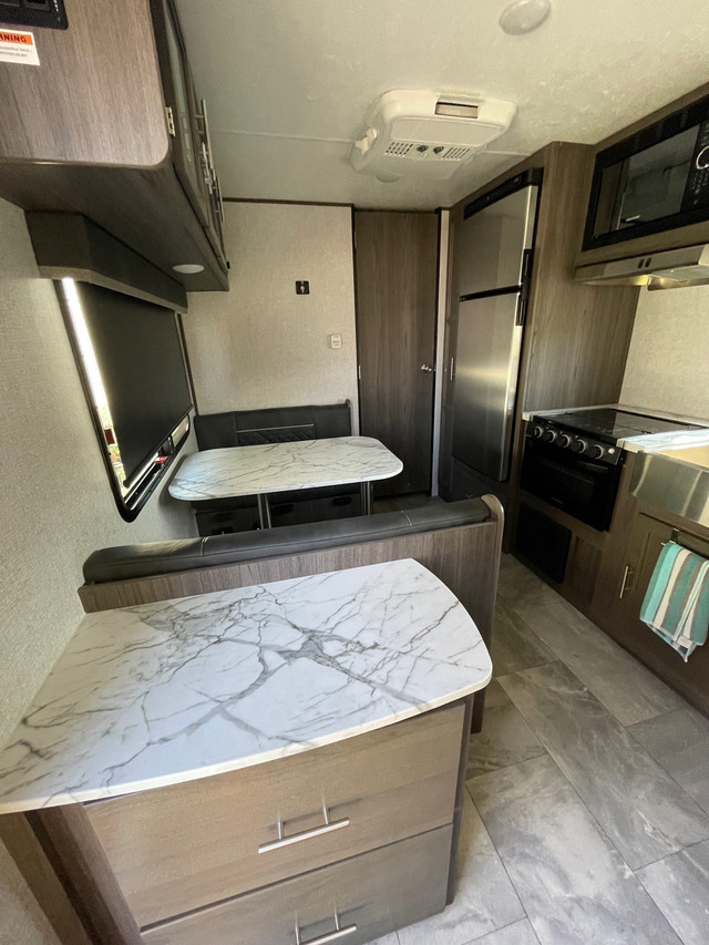 Roulotte kodiak Dutchmen modèle 201Qb (négociable) dans VR et caravanes  à Laval/Rive Nord - Image 4
