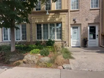 Private downstairs office space available full days/full week on the commercial side of a townhouse...