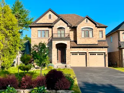 Over 3500 Sqft Detached House for Rent