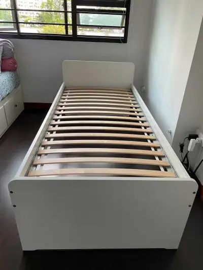 Twin bed/single bed for sale. Comes with wooden slatted base. All hardware included. Condition-"Like...