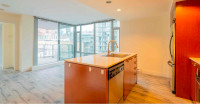 Beautiful well laid out 1 bedroom+den condo in Yaletown