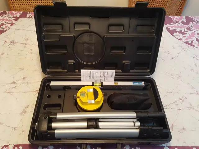 Laser Level Kit in Hand Tools in Hamilton - Image 2