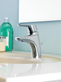 Moen 66810 Method Chrome One-Handle Low Arc Bathroom Faucet