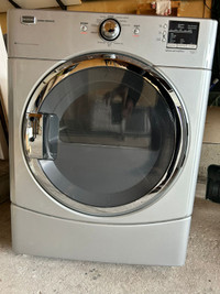 Almost new Maytag 2000 Series Dryer