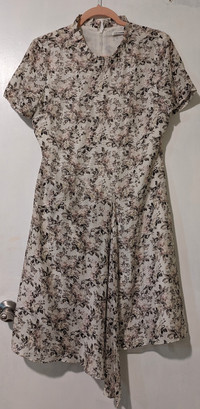 Women's Floral Silk Dress - Club Monaco - Worn Once - Size 6