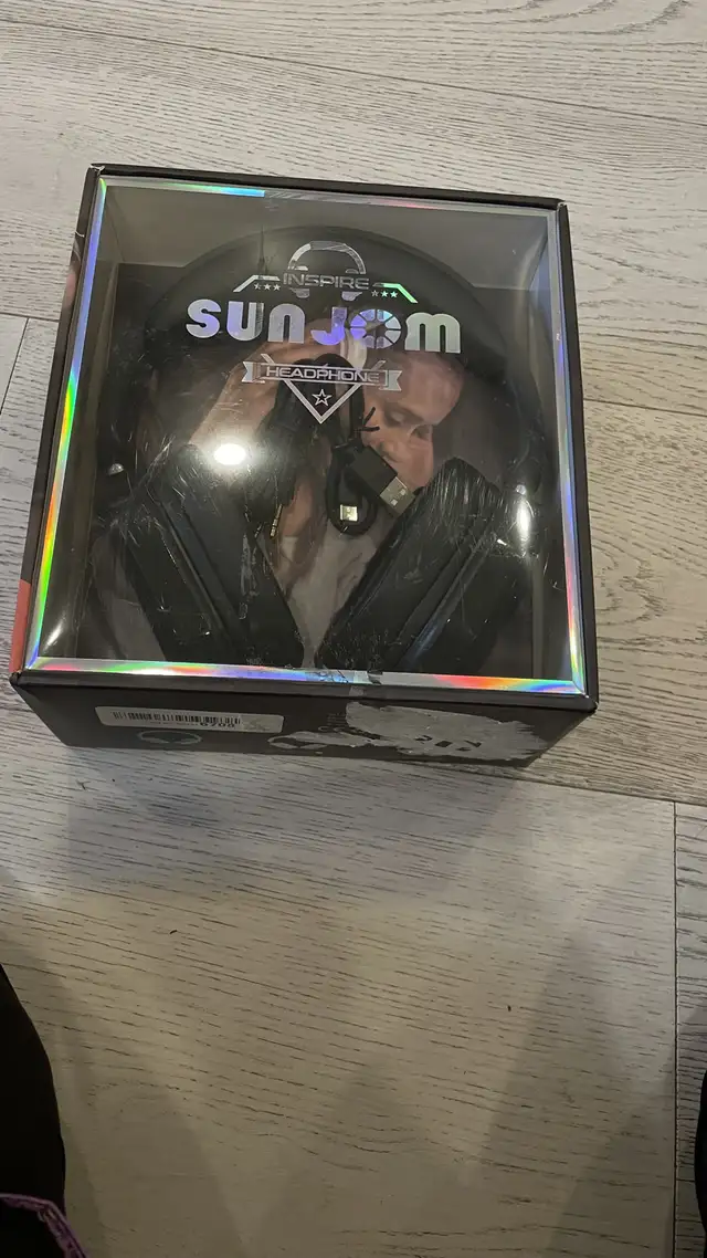Sunjom Inspire 28H Playtime Wireless and Wired Stereo Headphones in General Electronics in Markham / York Region - Image 8