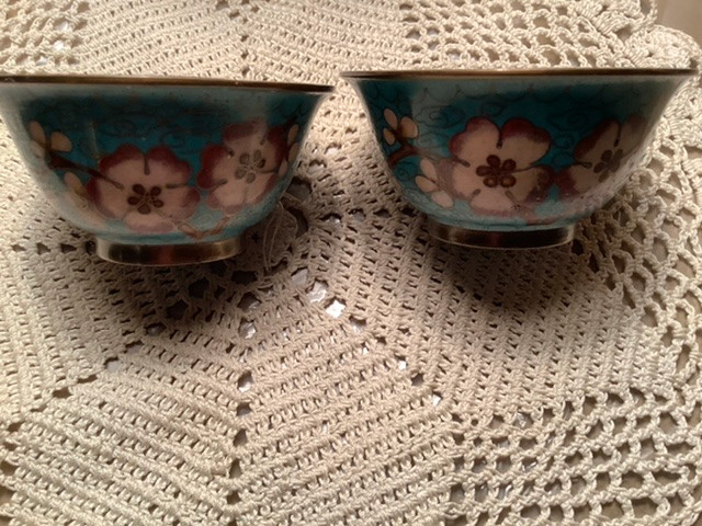 C 1900 Matched Pair of Chinese Cloisonné Tea Rice Cups/Bowls in Arts & Collectibles in Belleville