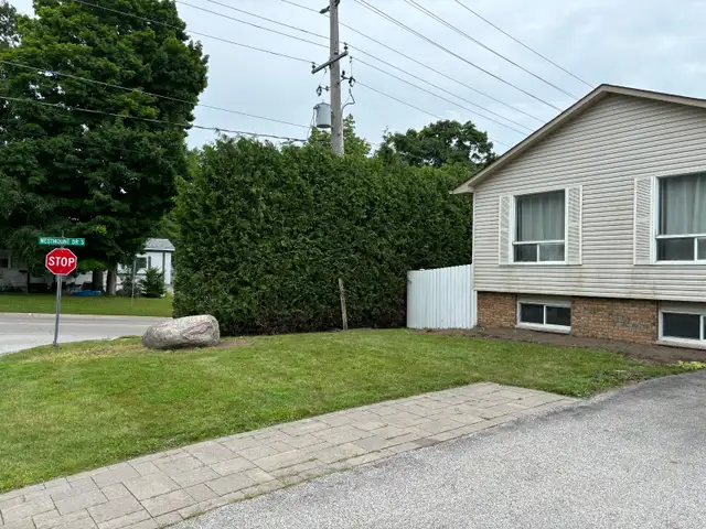 Orillia Room for rent, All Inclusive, Semi-Furnished Very Clean