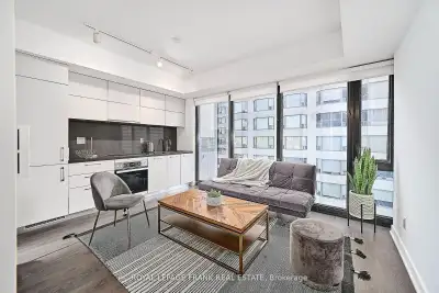 Experience the pinnacle of urban living at Cumberland Towers, Nestled in the heart of Toronto's icon...