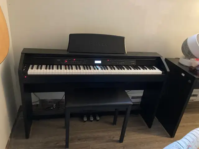 Casio Digital Piano PX780 Privia in Pianos & Keyboards in Edmonton - Image 3