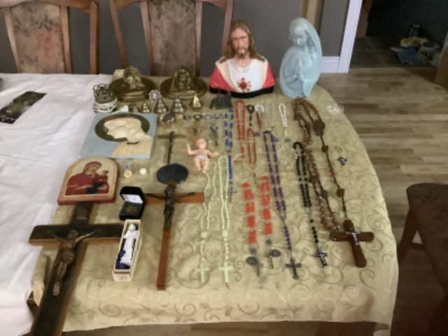 Lot d’articles religieux dans Art et objets de collection  à Ville de Québec - Image 2