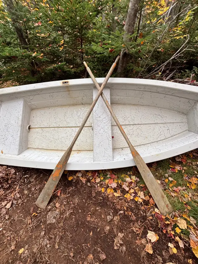 10’ Rowboat in Canoes, Kayaks & Paddles in City of Halifax - Image 2