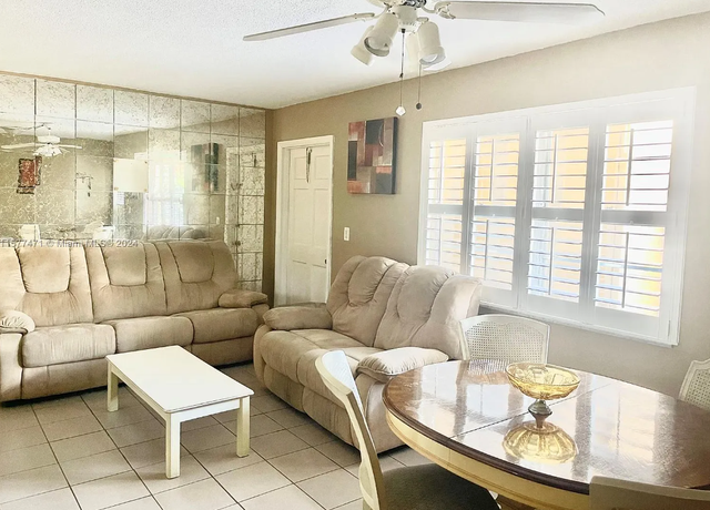 Hollywood, FLA 2 BDRM Condo for rent  $1750 per month in Florida in Canada - Image 6