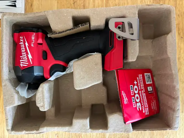 NEWEST BEST New M18 Fuel Gen 4, Hex Impact Drive Sells $305 in Power Tools in Barrie - Image 4