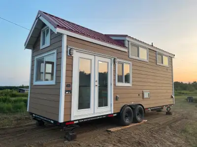 **available to view in 2 weeks - more pictures and video to come Have you ever dreamed of living tin...