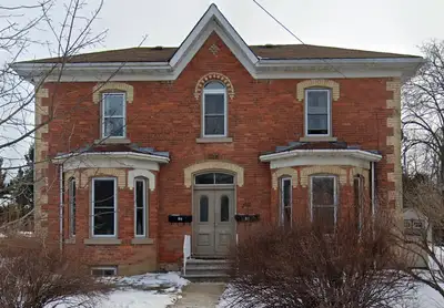 2 BEDROOM APARTMENT FOR RENT DOWNTOWN MILTON - AVAILABLE JULY 1