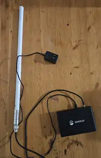 SenseCap M1 Helium Miner with 5dBi Fiberglass Antenna