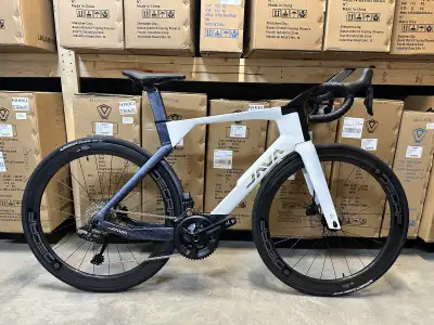 JAVA 2026 Vittoria Full Carbon roadBike, Triathlon, e shifter, View more