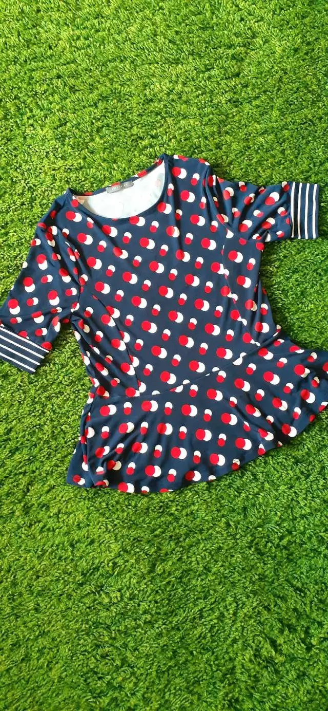 Suzie Shier Top628637386792981229