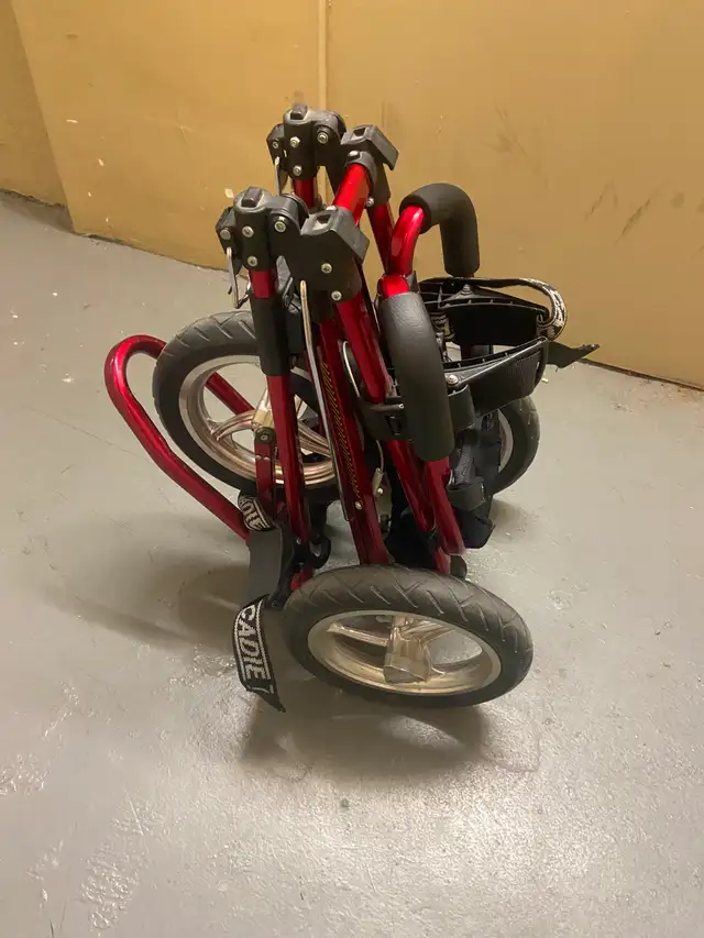 Folding 3 wheeled Golf Cart557472329761433603
