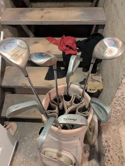 ensemble golf gaucher, View more