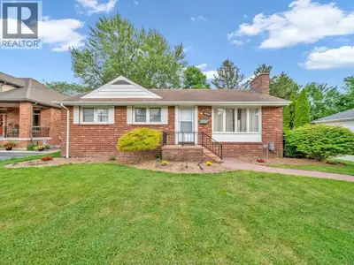 Beautifully Updated Upper-Level Home in Highly Sought-After South Windsor! Available immediately! We...