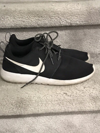 Nike roshe running shoes 