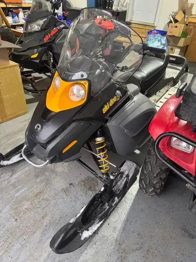 Skidoo freestyle 550f runs great. Has electric start and reverse. Got for the kids but too big and h...