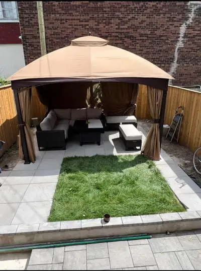 Single man Bedroom Basement all inclusive in Apartment: located St Clair and Lansdowne Ave in the su...