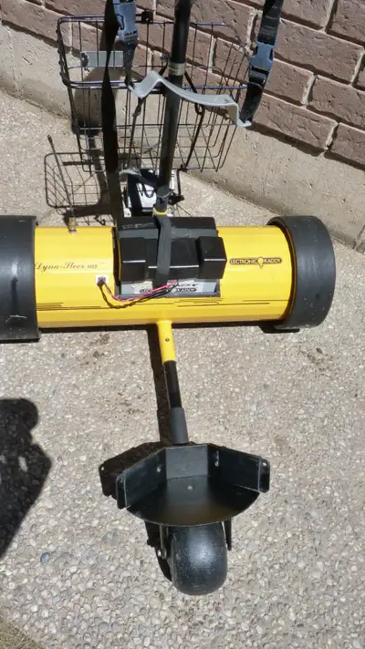 - Lectronic Kaddy MX9 Electronic Push Cart - please call ( no texts please ) 905-334-8006 - pick up...