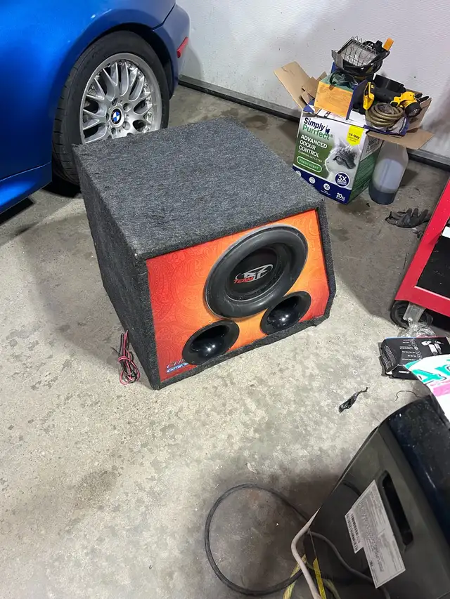 12 inch subwoofer with boom tubes in Speakers in Calgary - Image 5