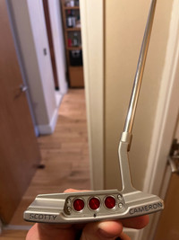 Left hand Scotty Cameron Select Newport 2 mint condition 