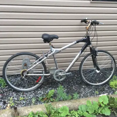 Vélo électrique pour pièces il manque juste la batterie !!!, View more