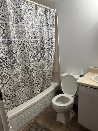 Room for Rent – 2BHK Apartment Near Downtown Halifax (Available March 1) Spacious private room avail...