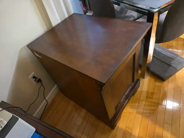 Pottery Barn Nightstand in Other Tables in City of Toronto - Image 6