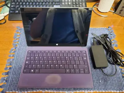 Microsoft Surface RT 1516 32g, View more