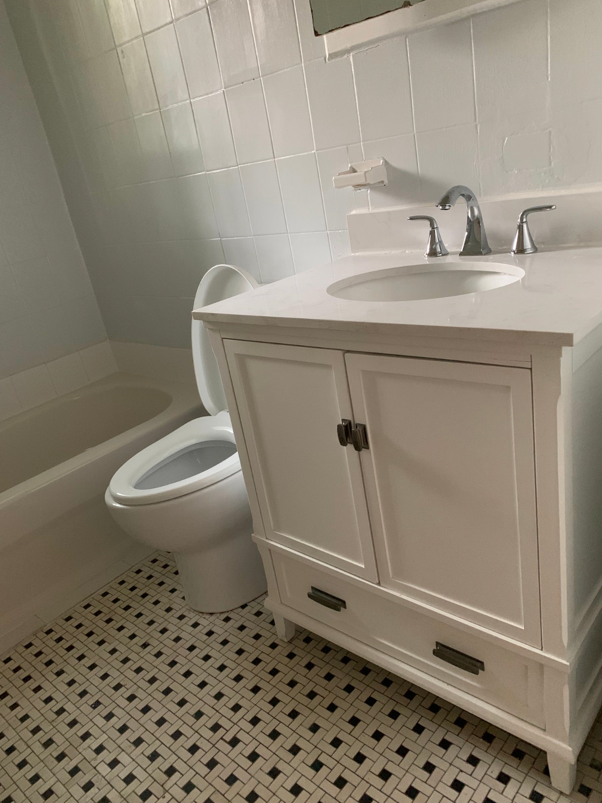 1 Bedroom/ 1 Bathroom in Lasalle — photo 3