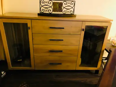 CANADIAN WOOD Hutch/China Display Cabinet, View more