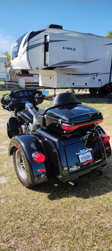 Trike 2018 Harley-Davidson TRI GLIDE ULTRA35,500.00$ dans Utilitaires et de promenade  à Longueuil/Rive Sud - Image 2