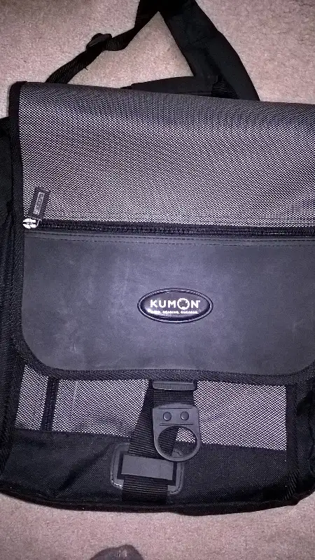 padded new laptop bag/satchel - Heavy duty in Laptop Accessories in Hamilton - Image 2