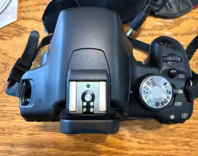 Canon EOS Rebel T1i 15.1 MP CMOS Digital SLR Camera Package in Cameras & Camcorders in City of Halifax - Image 9