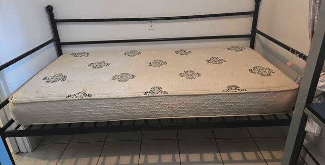 lit cigogne  dans Lits et matelas  à Sherbrooke