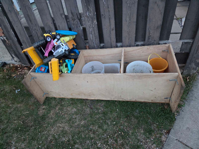 Bench or Planter or Storage, whatever you thinking in Patio & Garden Furniture in Edmonton - Image 2