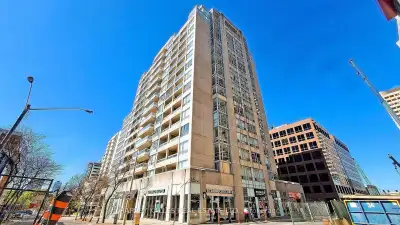 "43 Steps to Yonge & Eglinton" Welcome to an unbeatable mid-town location just steps from the subway...