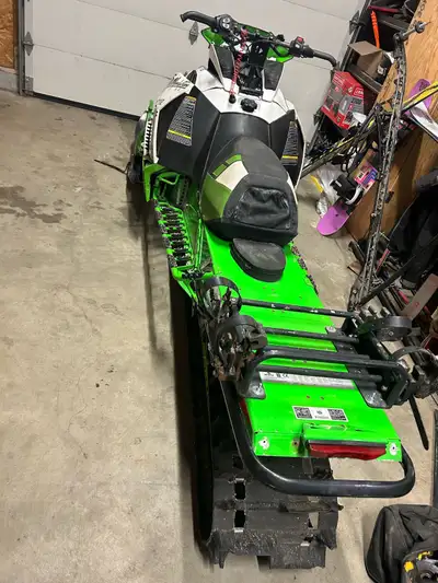 5000kms -Suzuki motor, starts & runs excellent. -Track in good shape, no missing lugs. -rails are in...