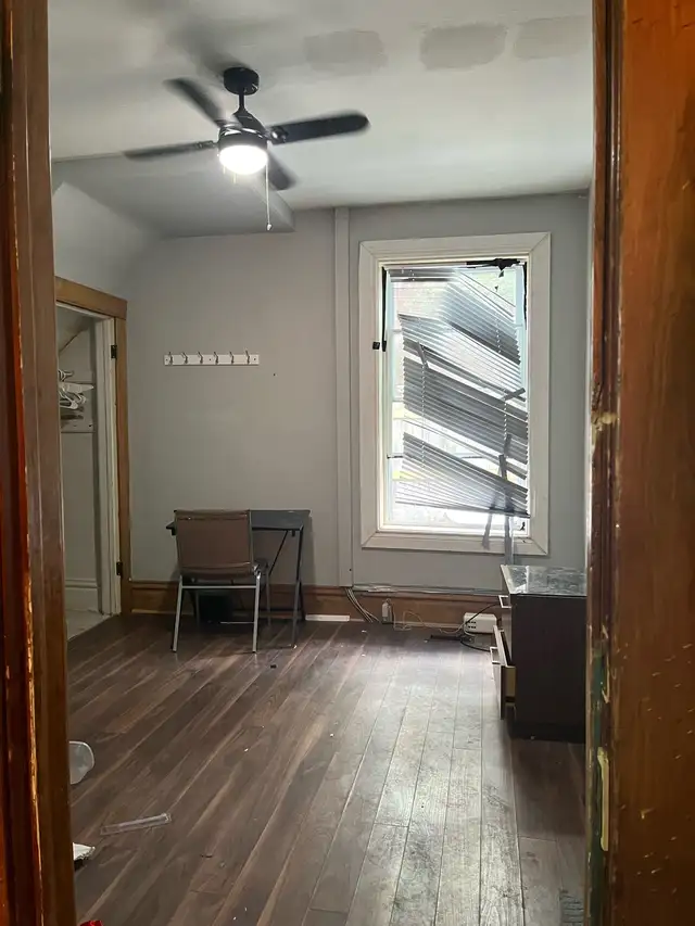 IMMEDIATE RENT: Winter 2026 1-4 month rental sublet Waterloo in Room Rentals & Roommates in Kitchener / Waterloo - Image 2