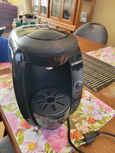 This machine has been in storage, hardly ever used. All offers welcome.